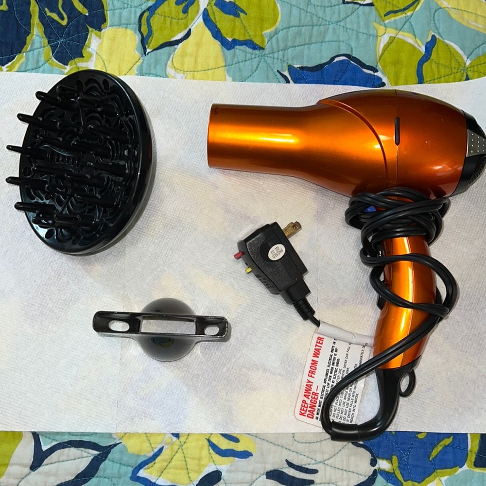 Infiniti Pro Conair Hairdryer